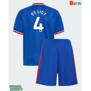 Manchester United Matthijs de Ligt #4 Replika Babytøj Udebanesæt Børn 2026-27 Kortærmet (+ Korte bukser)